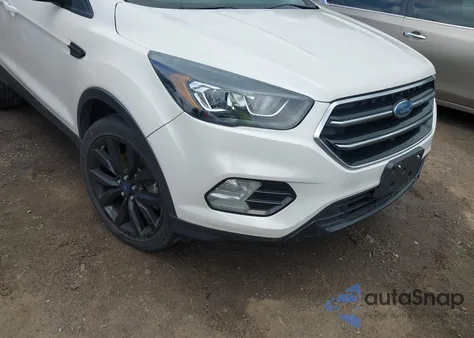 2017 Ford Escape Se z USA, uszkodzony, nr VIN 1FMCU9G97HUB96870